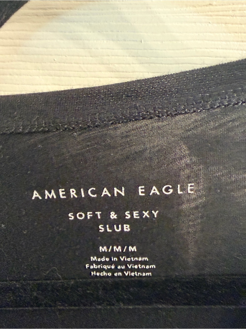 American Eagle Outfitters Black Scoop Neck Tank - Picture 2 of 2